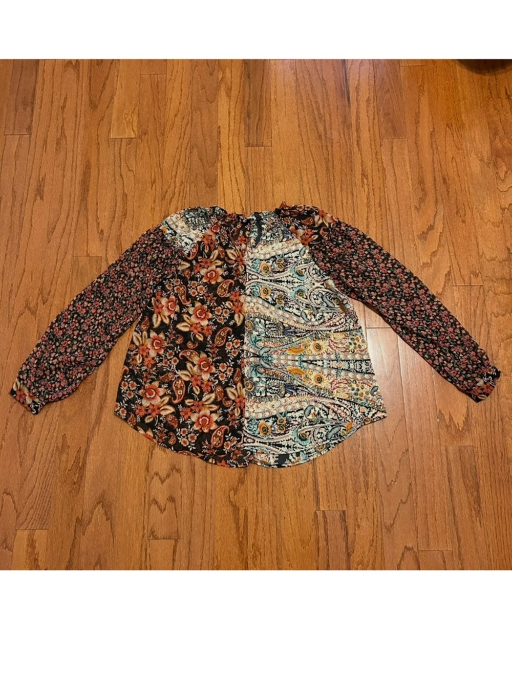 Paisley Boho Blouse Multicolor Stretch Top Size L Soft Knit - Picture 2 of 8